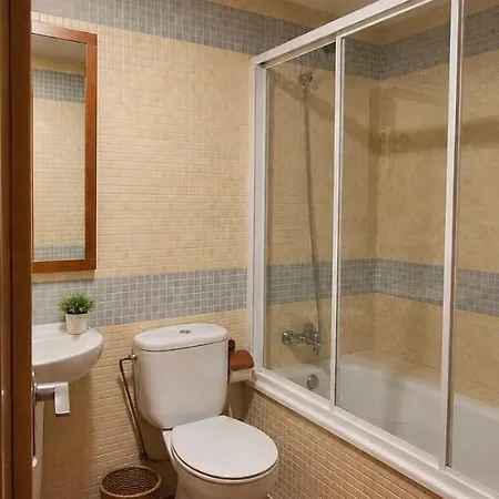 Snh Arttyfal For 4 People Parking Zona Media Apartamento *